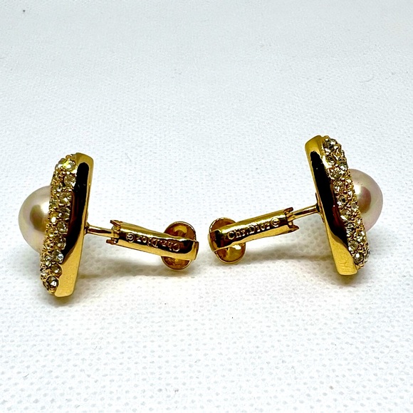 Chr. Dior Vintage Gold Plate Pave’ Crystal Triangular Pearl Clip Earrings - Picture 9 of 10